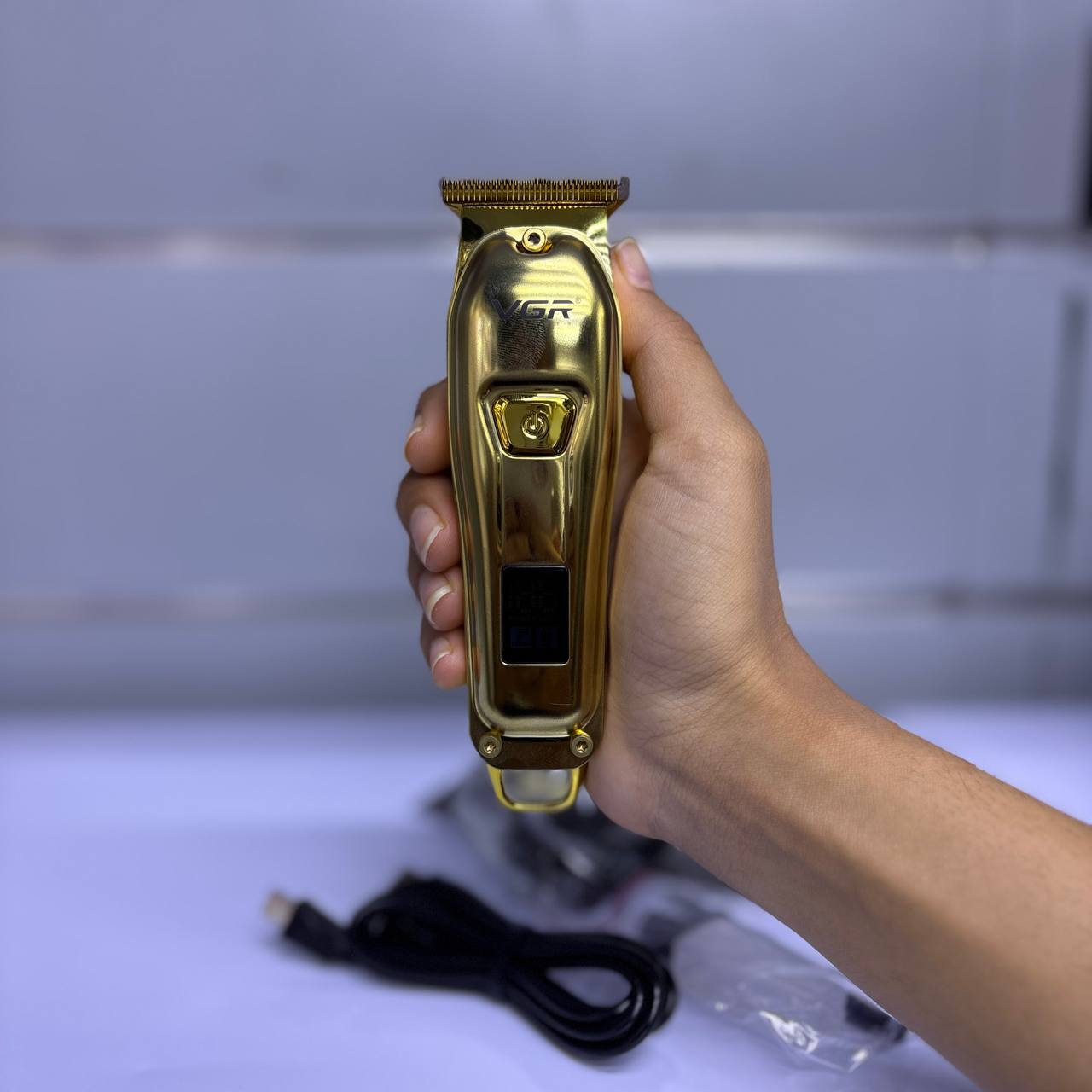 لومینو قشم - ماشین اصلاح VGR V-965 طلایی